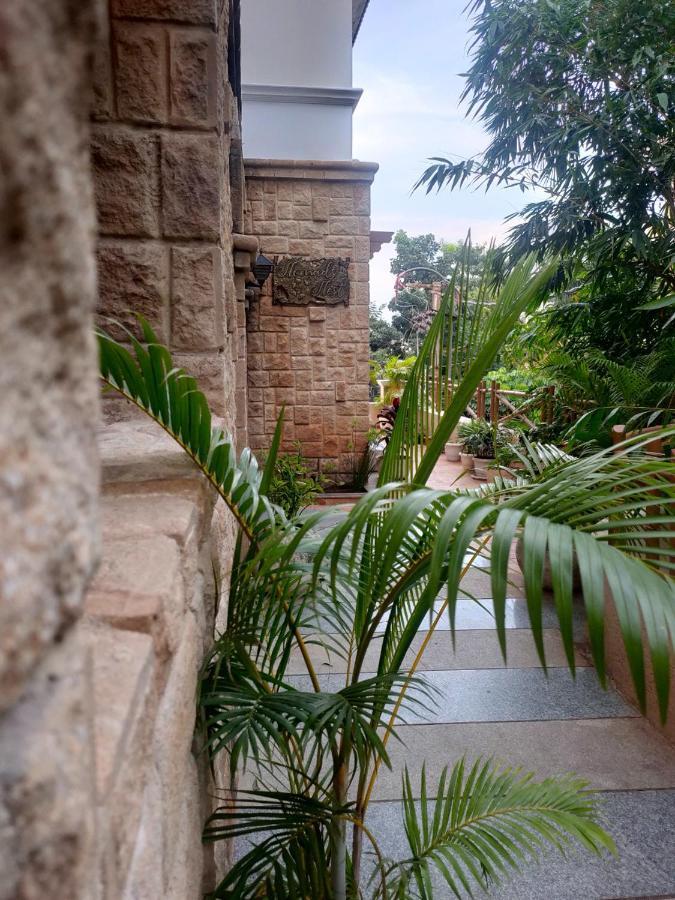 Nomads Nest Albergue Hyderabad Exterior foto