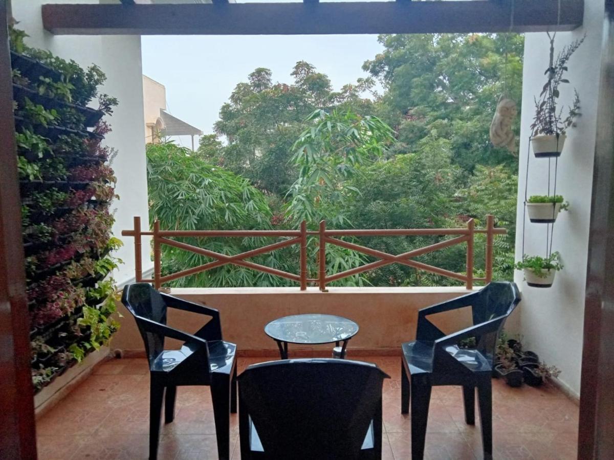 Nomads Nest Albergue Hyderabad Exterior foto