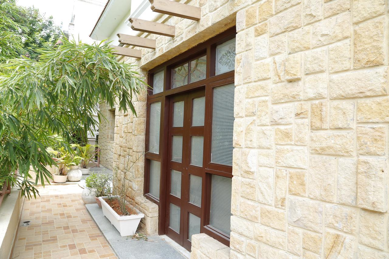 Nomads Nest Albergue Hyderabad Exterior foto
