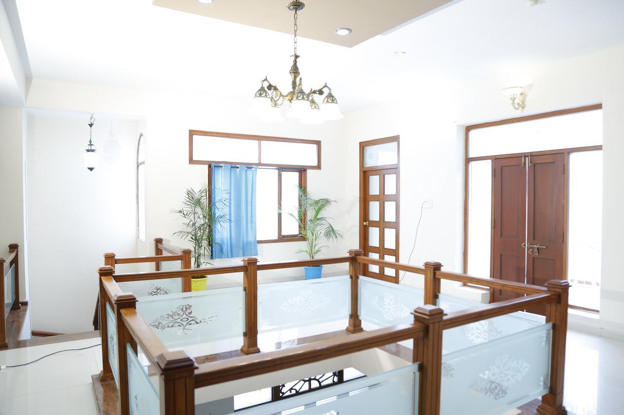 Nomads Nest Albergue Hyderabad Exterior foto